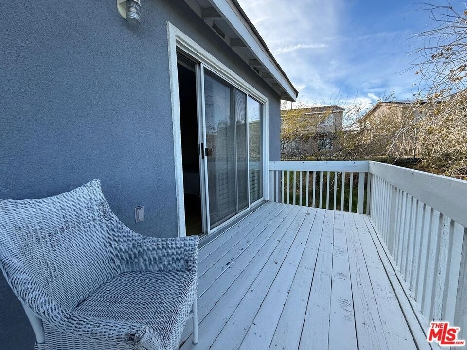 719 W Avenue Q10 - Photo 26