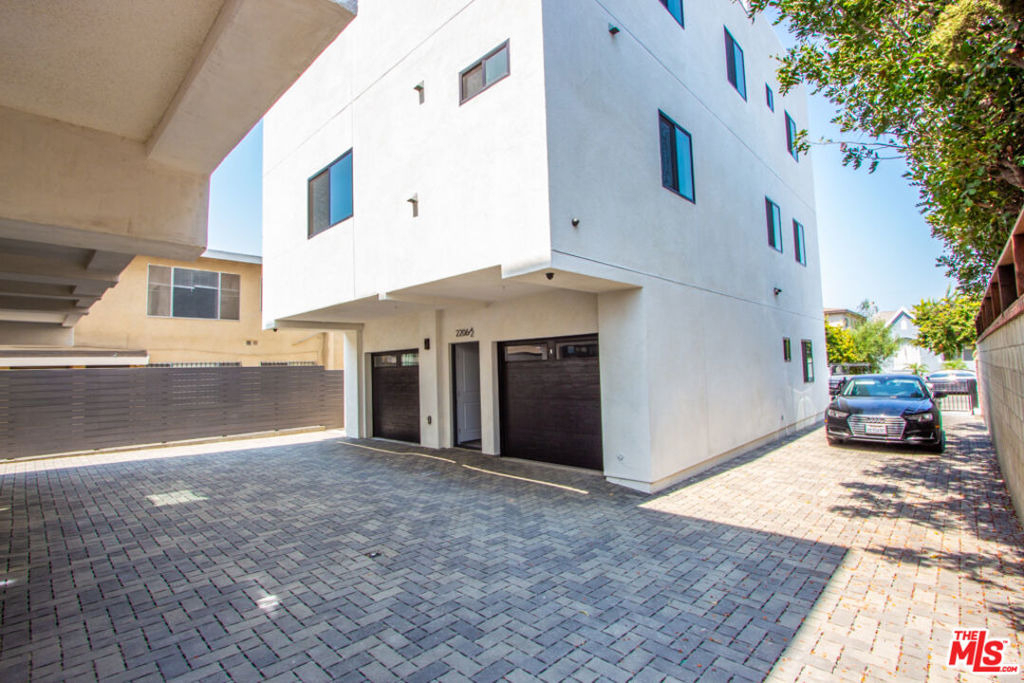 2206 Hauser Boulevard - Photo 7