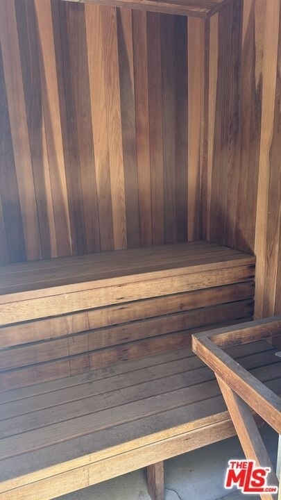 500 S Barrington Avenue - Photo 28