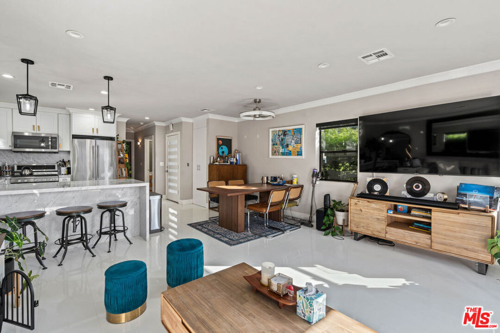 801 Howard Street - Photo 7