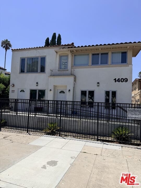 1409 N Hobart Boulevard - Photo 14