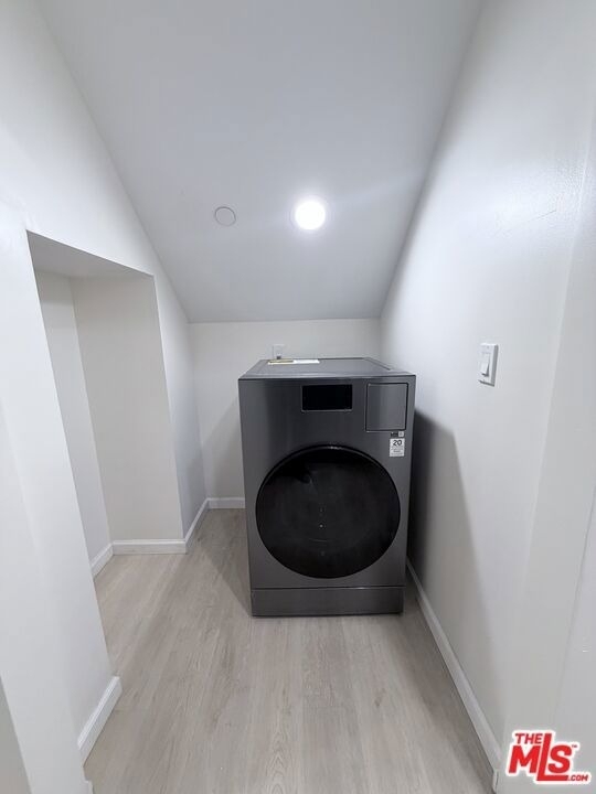 1409 N Hobart Boulevard - Photo 7