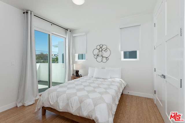 7447 W 81st Street - Photo 11