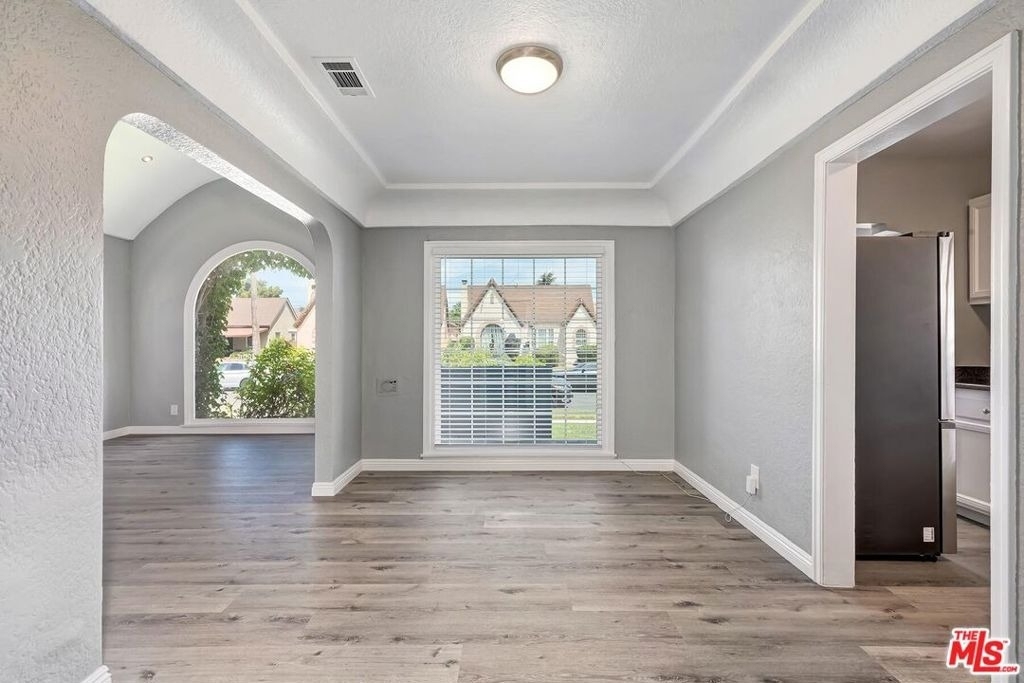 1110 W 80th Street - Photo 6