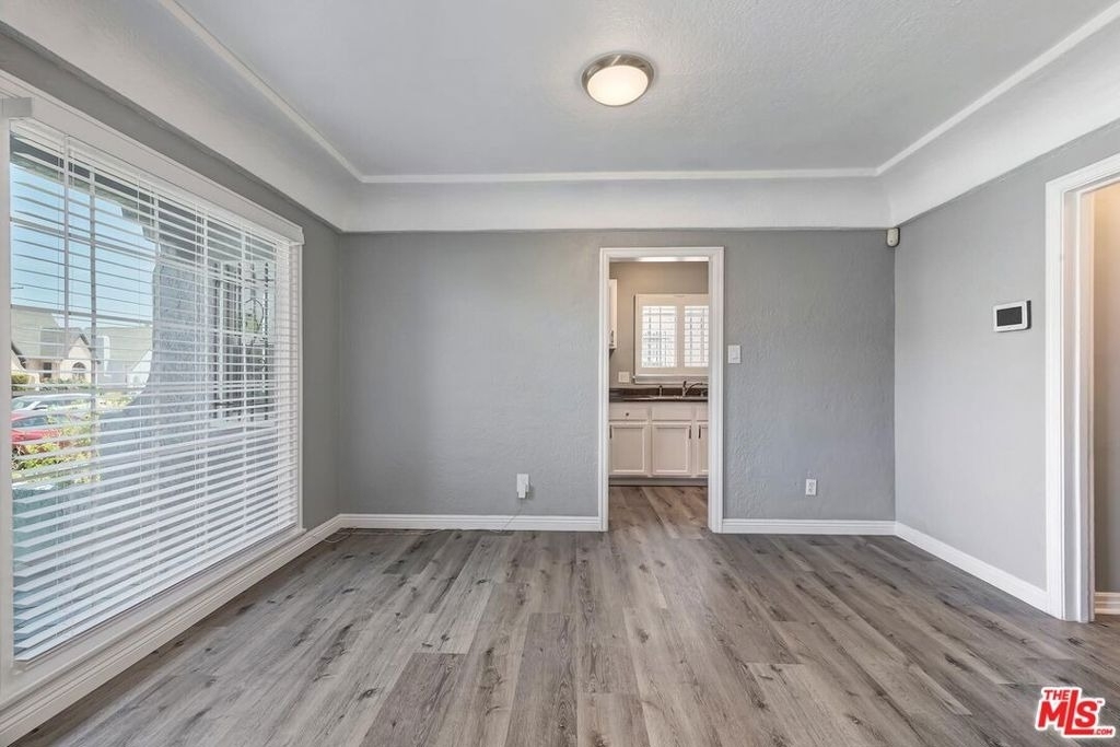 1110 W 80th Street - Photo 5