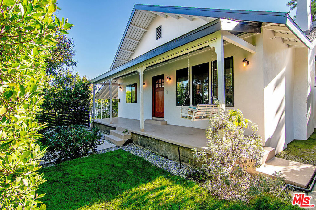 13220 Erwin Street - Photo 4