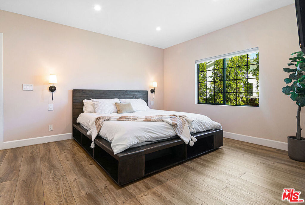 13220 Erwin Street - Photo 12