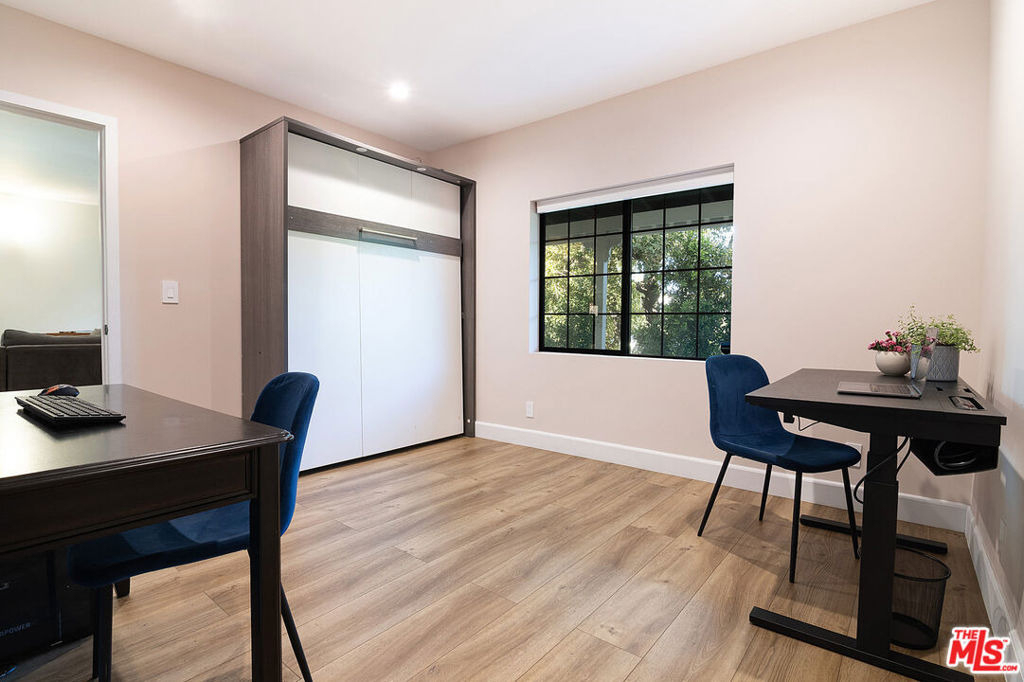 13220 Erwin Street - Photo 23
