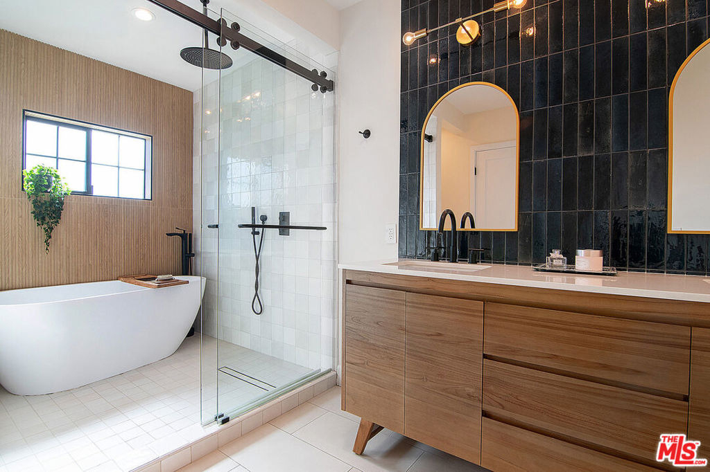 13220 Erwin Street - Photo 14