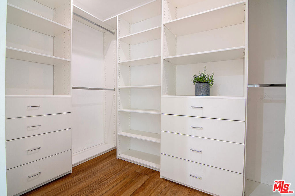 13220 Erwin Street - Photo 16