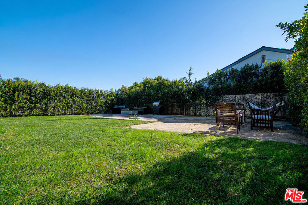 13220 Erwin Street - Photo 25