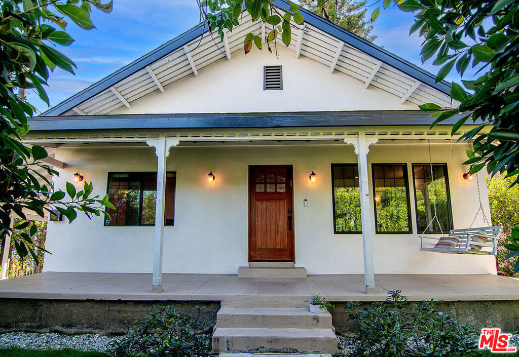 13220 Erwin Street - Photo 3
