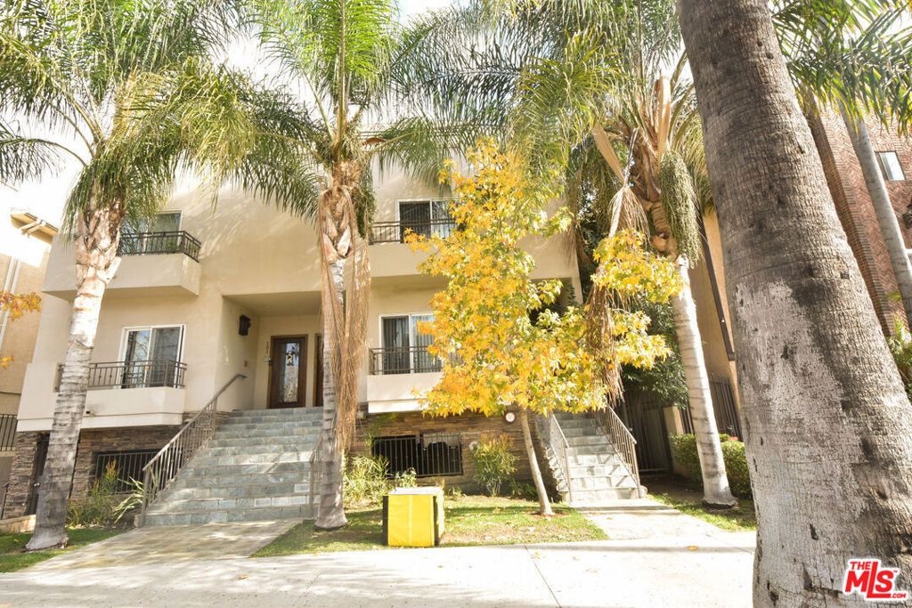 4428 Fulton Avenue - Photo 0