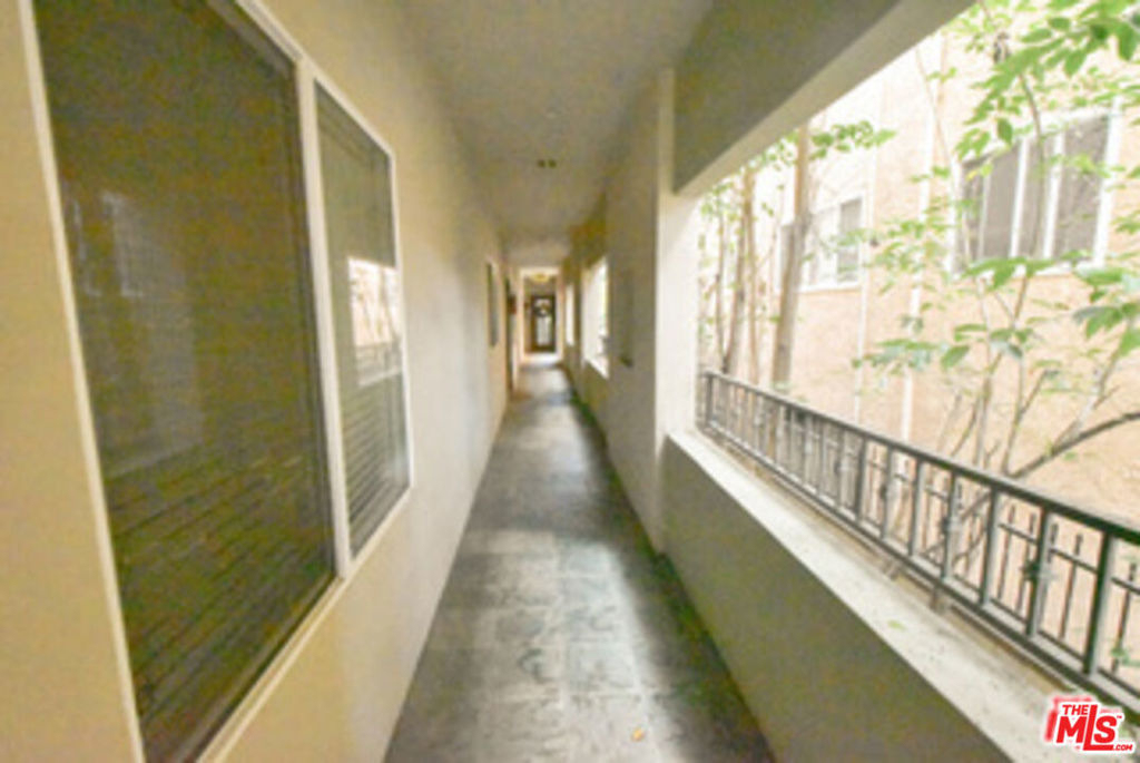 4428 Fulton Avenue - Photo 26