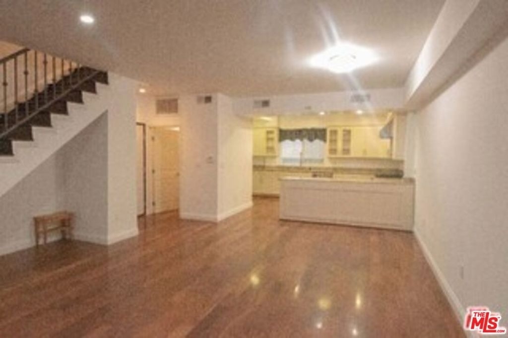 4428 Fulton Avenue - Photo 6