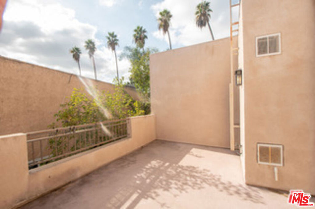 4428 Fulton Avenue - Photo 14