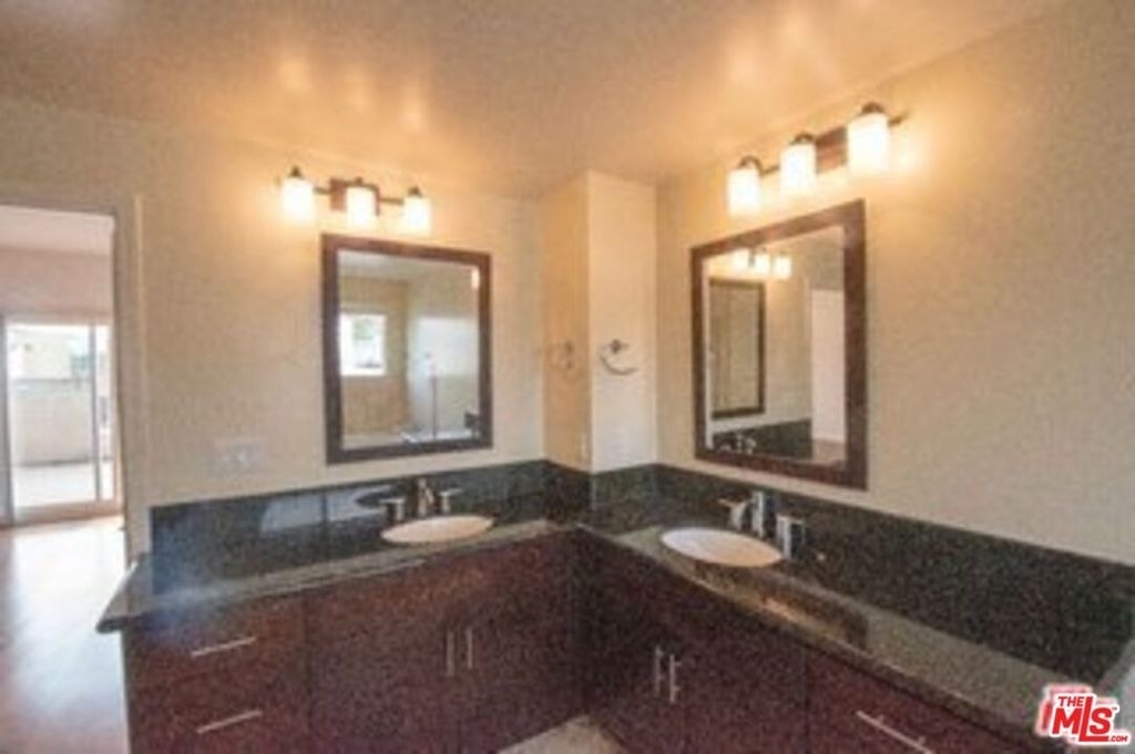 4428 Fulton Avenue - Photo 9