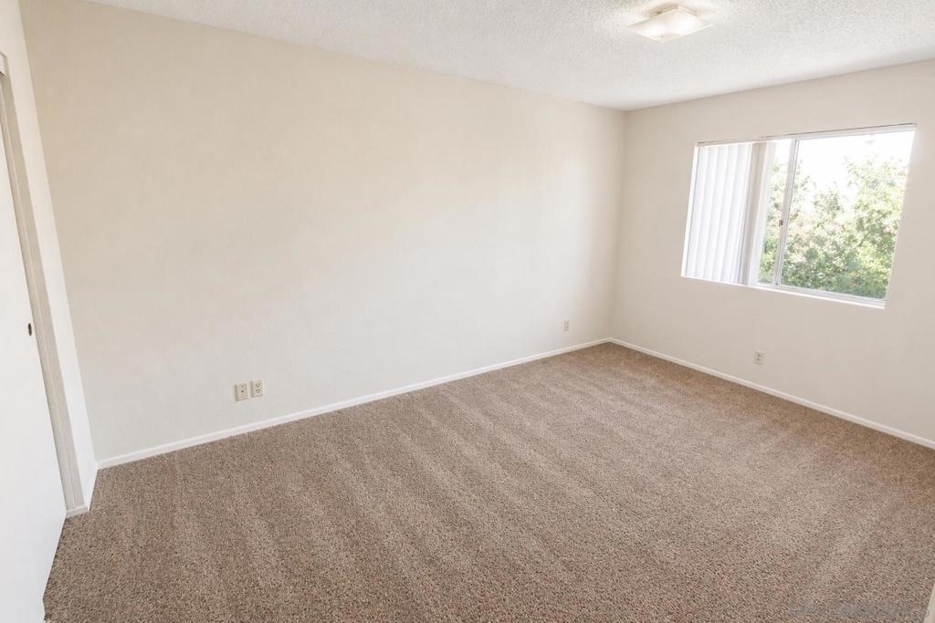 948 E Chase Ave - Photo 10