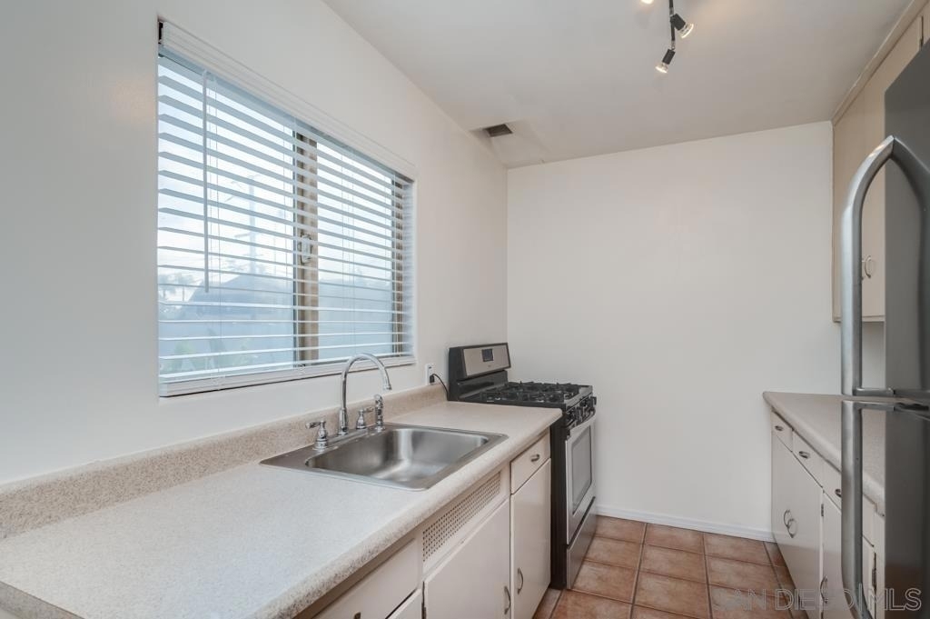 4159 Adams Ave. - Photo 11