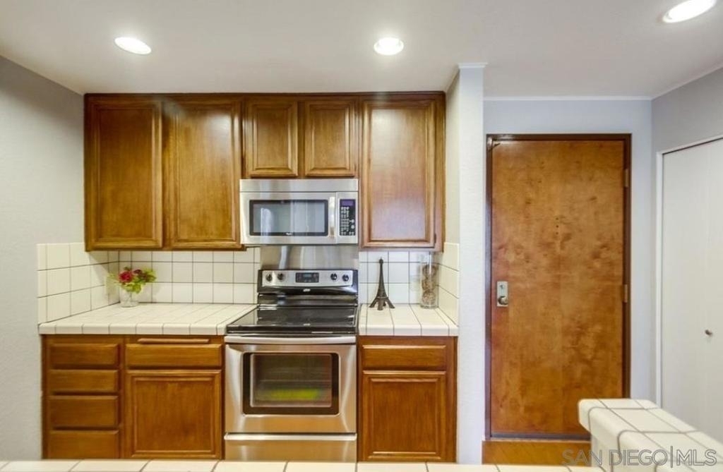 850 State Street - Photo 8