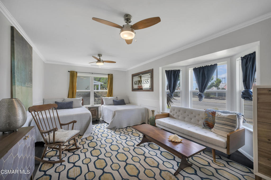 3870 Clark Avenue - Photo 16