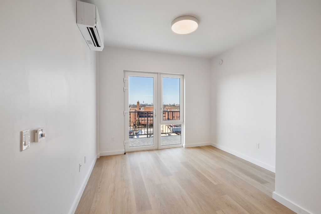 1615 Cedar Street - Photo 4
