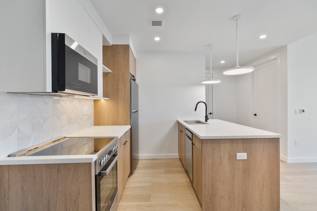 1615 Cedar Street - Photo 0