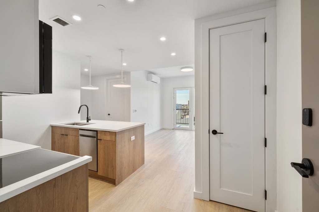 1615 Cedar Street - Photo 1
