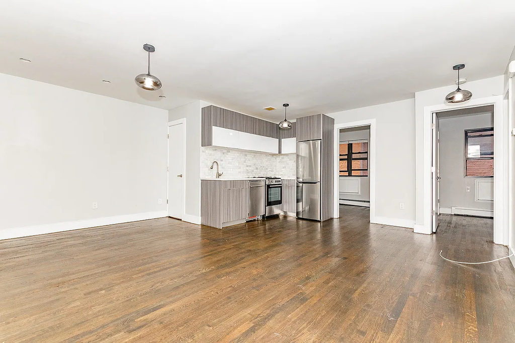 207 Schaefer Street - Photo 4
