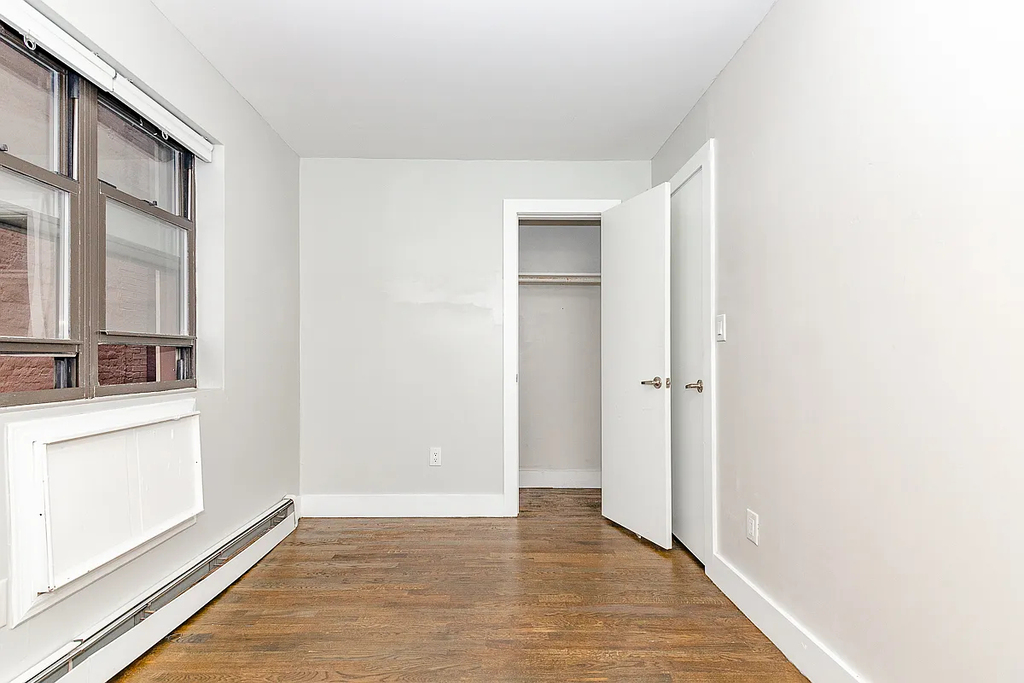 207 Schaefer Street - Photo 10