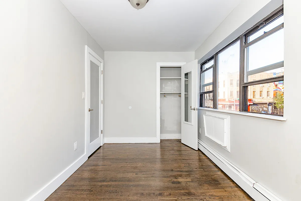 207 Schaefer Street - Photo 7