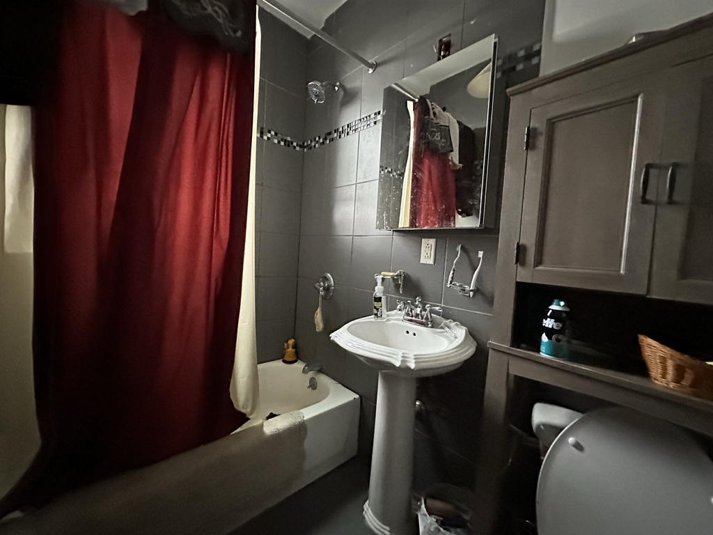 321 Schaefer Street - Photo 5