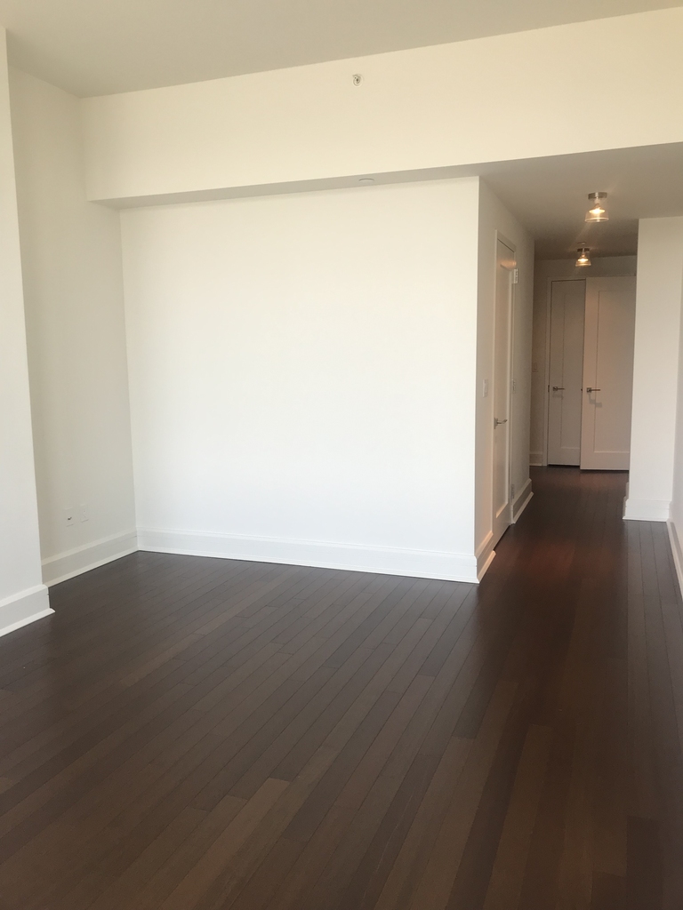60 Riverside Boulevard - Photo 4