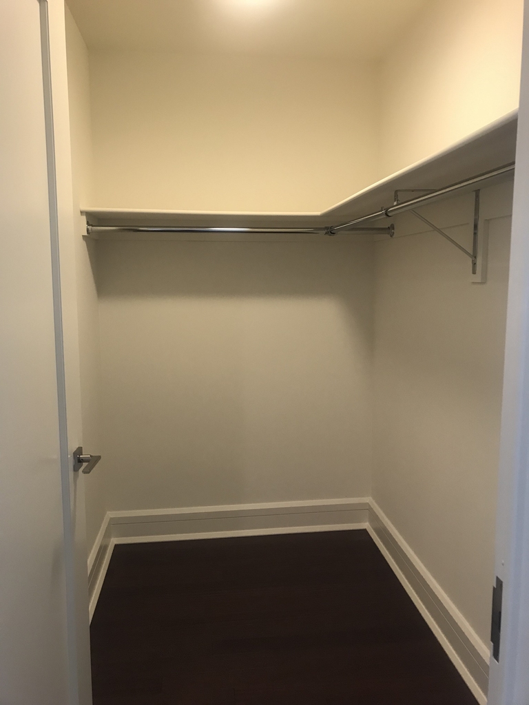 60 Riverside Boulevard - Photo 7