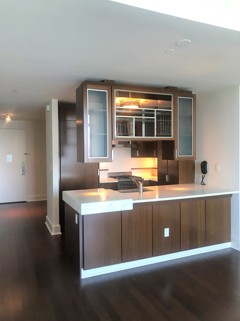 60 Riverside Boulevard - Photo 13