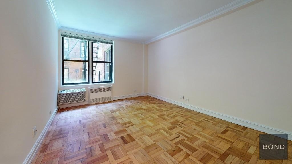 West 13th Street - Photo 2