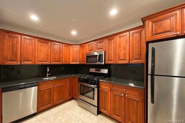 280 Bellmore Avenue - Photo 2