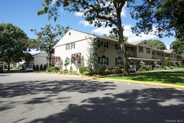 280 Bellmore Avenue - Photo 1
