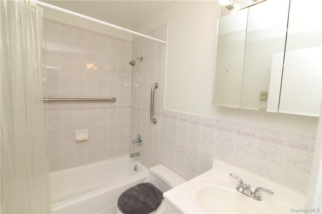 260 West Street - Photo 7