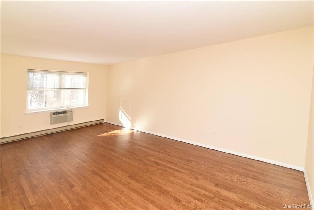 260 West Street - Photo 12