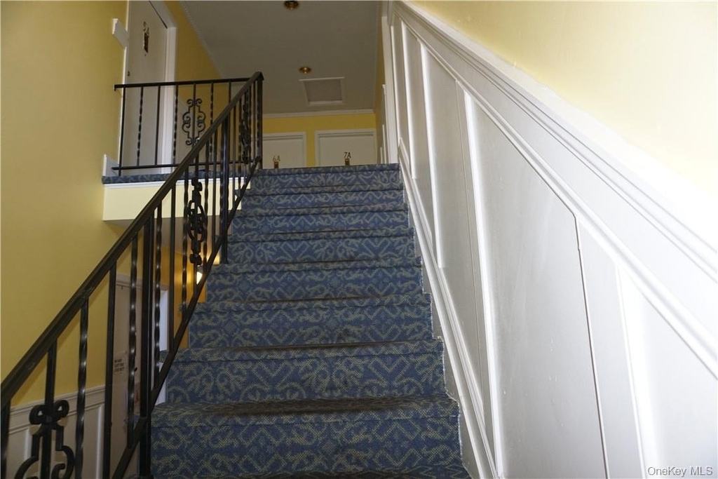 260 West Street - Photo 2