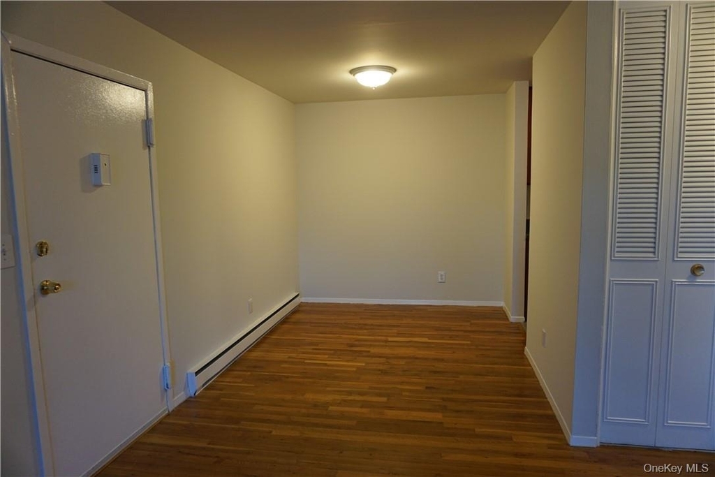260 West Street - Photo 3