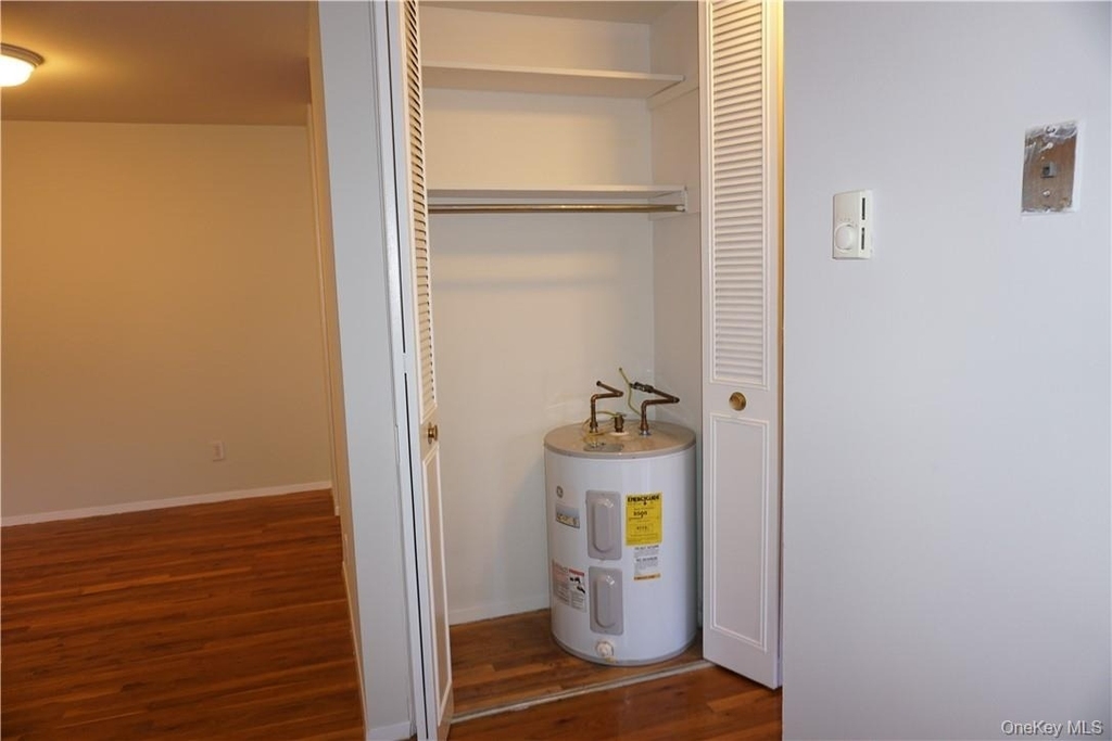 260 West Street - Photo 14