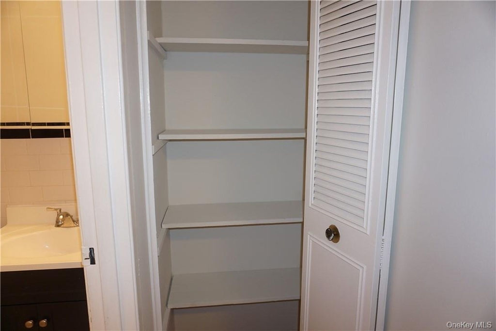 260 West Street - Photo 13