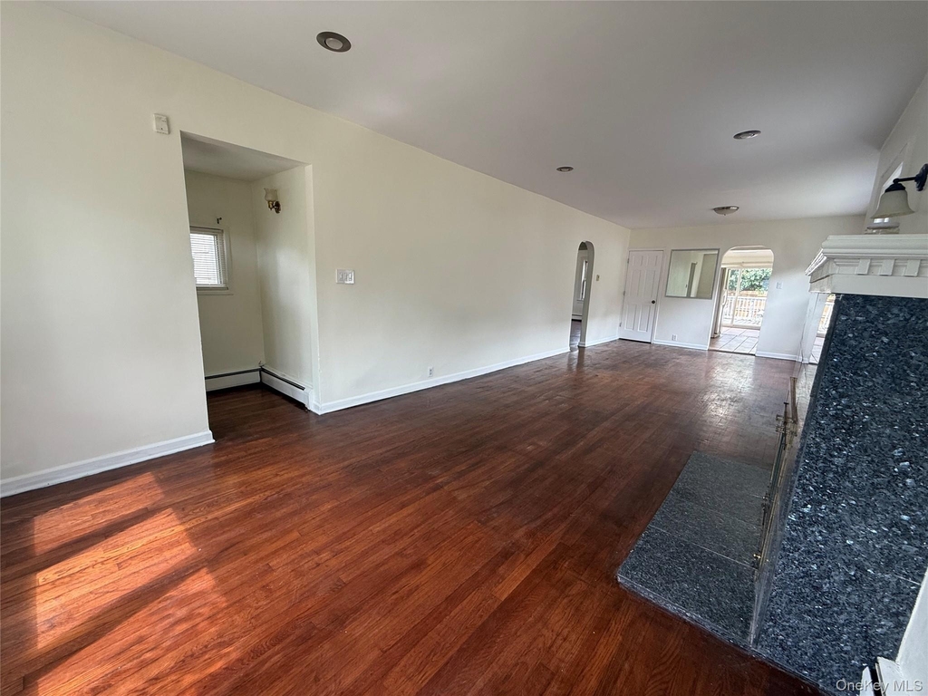 175 S Brookside Avenue - Photo 5