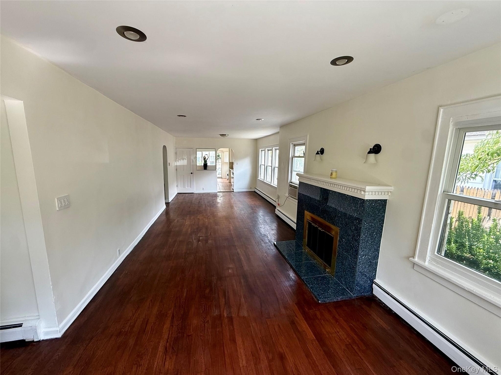 175 S Brookside Avenue - Photo 4