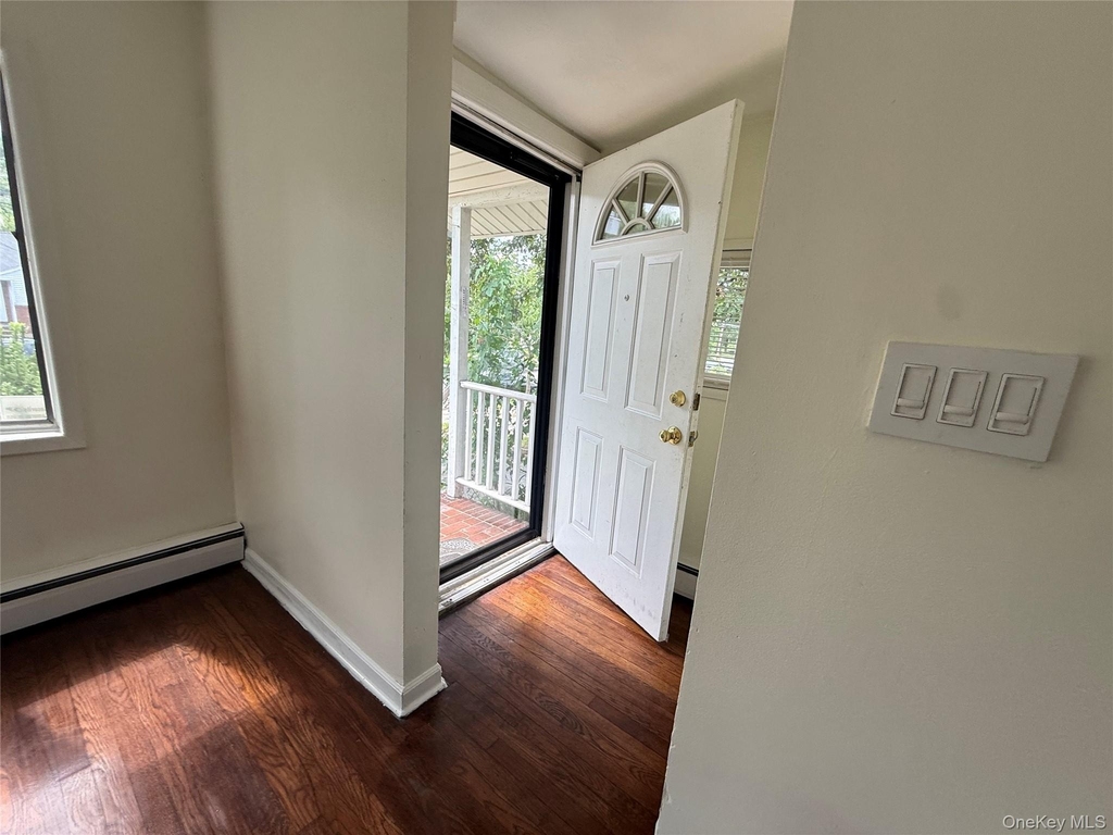 175 S Brookside Avenue - Photo 3
