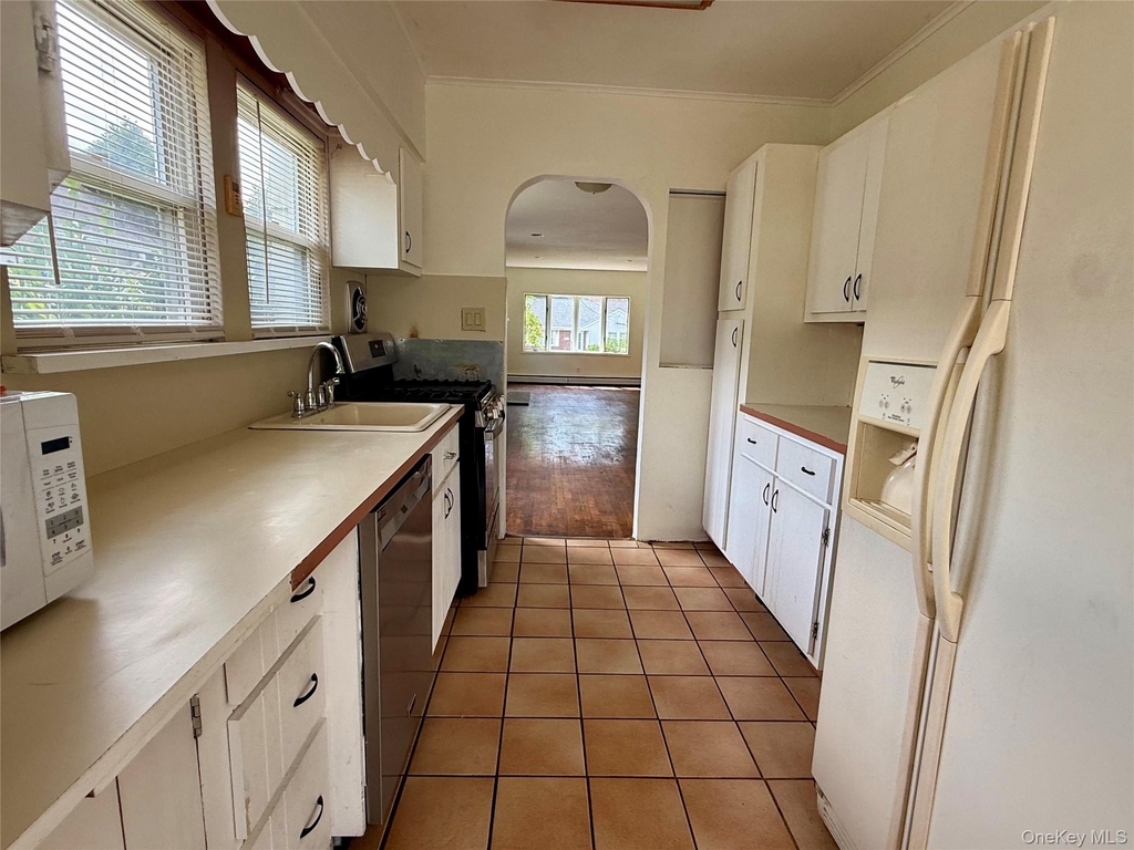 175 S Brookside Avenue - Photo 12