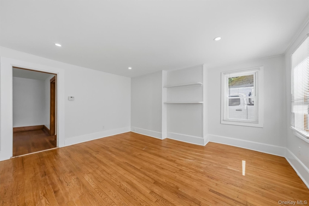 212 Center Street - Photo 11