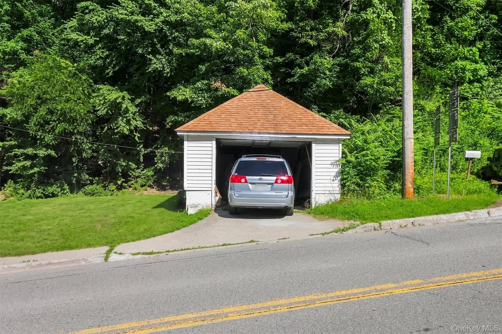 212 Center Street - Photo 28